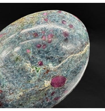 Ruby in Kyanite Pebble (R1147)
