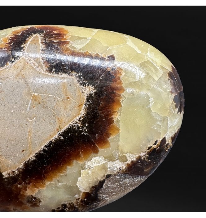 Septarian Calcite Pebble (SKU R1429)